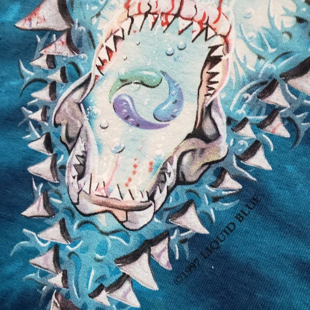 Vintage Liquid Blue T-Shirt Mens Medium Great White Sharks Tie Dye 1997 90s Y2k